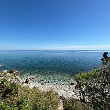 Traditional Sklithro (Melivoia)