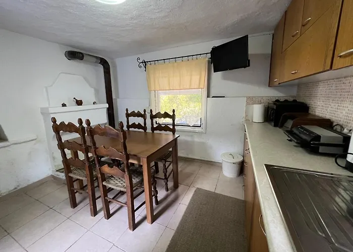 Traditional Vakantiehuis Sklithro (Melivoia)