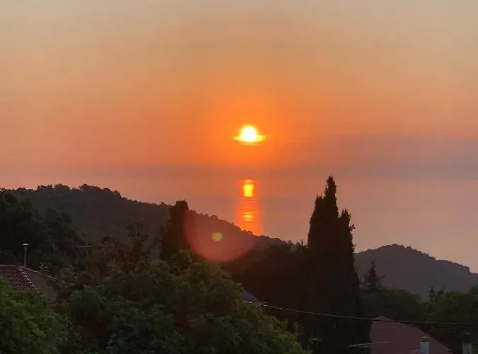 Traditional Sklithro (Melivoia)