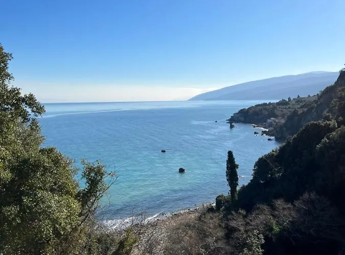 Traditional * Sklithro (Melivoia)